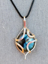 Load image into Gallery viewer, Silver Labradorite Necklace
