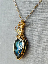 Load image into Gallery viewer, Gold Labradorite Necklace
