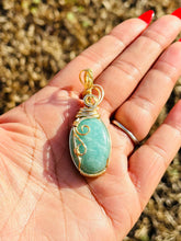 Load image into Gallery viewer, Gold Amazonite Necklace
