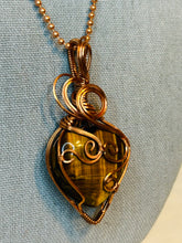 Load image into Gallery viewer, Tigers Eye Heart Necklace
